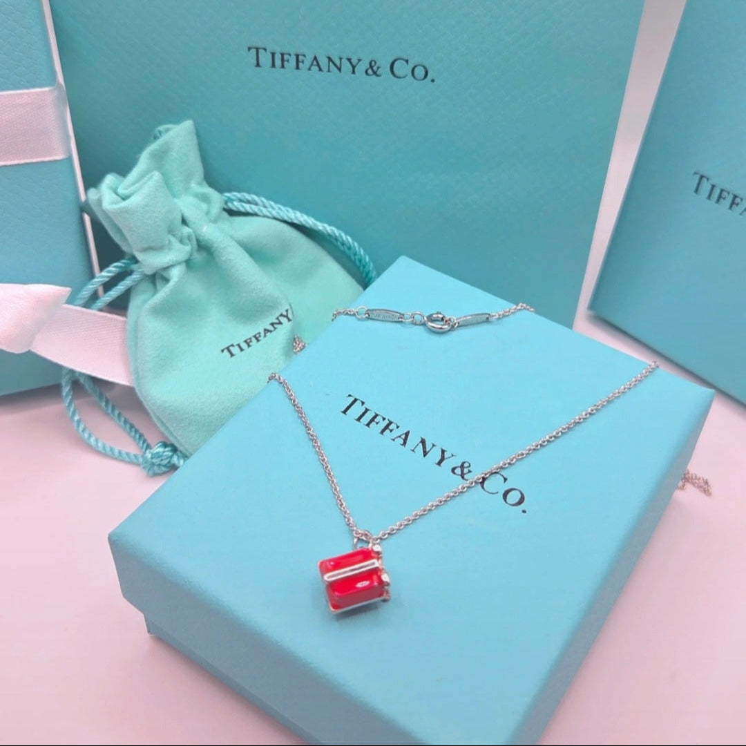 Christmas Present Necklace